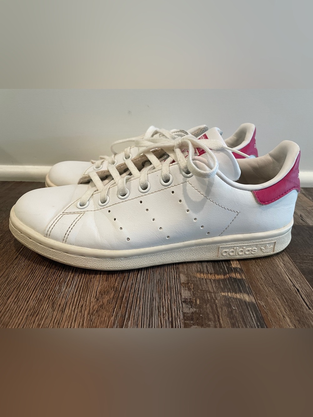 Adidas Stan Smith White Leather Sneakers with Pink Heel Accent